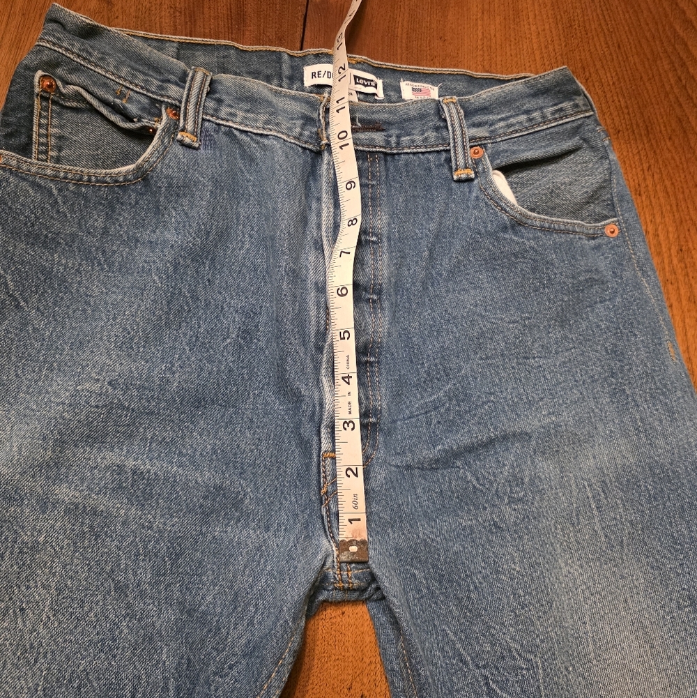 RE/DONE | Levi's 70s Straight in Indigo Ass Rip - Picture 6 of 11